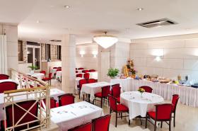 Hôtel Continental - photo 11